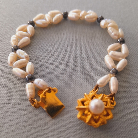 Long Rice Water Pearl Bracelet With Beautiful Gold Clasp - Picture 1 of 5